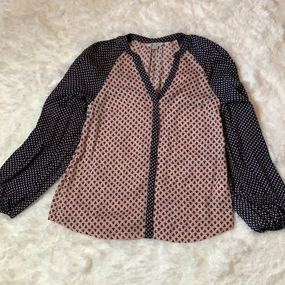 Boden sz 4 long sleeve blouse pink & blue silky